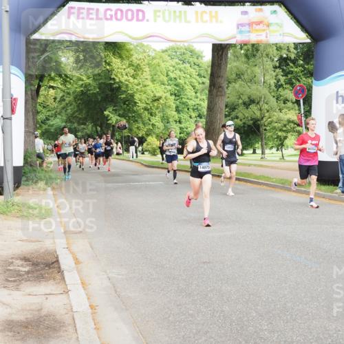 29.06.2025 - hella hamburg halbmarathon MichiJ http://msf.ph/oto/8226356 29.06.2025 10:25:35 Zwischen KM18-KM19 1411, 1571, 4860, 5315, 8084, 8362, 13972, 14075, 17078, 18156, 18986 meine-sportfotos.de