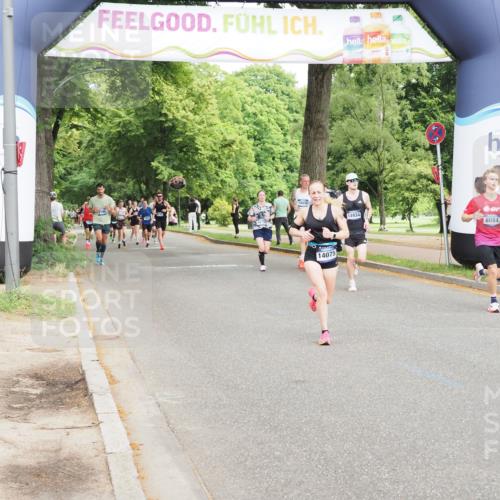 29.06.2025 - hella hamburg halbmarathon MichiJ http://msf.ph/oto/8226396 29.06.2025 10:25:35 Zwischen KM18-KM19 1411, 1571, 4860, 5315, 8084, 8362, 13972, 14075, 17078, 18156, 18986 meine-sportfotos.de