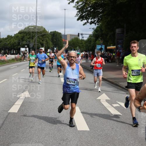 29.06.2025 - hella hamburg halbmarathon Yannick Fuchs http://msf.ph/oto/8226603 29.06.2025 10:33:27 20KM 1164, 2262, 2719, 2980, 3014, 3136, 3431, 4359, 5248, 6682, 6684, 8450, 8958, 9403, 10218, 11055, 11281, 11282, 11379, 11447, 12137, 12772, 13137, 13800, 14093, 14905, 15257, 15372, 15561, 15873, 15965, 16280, 17154, 17646, 17722, 18188, 19004, 19151 meine-sportfotos.de