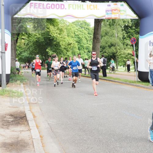 29.06.2025 - hella hamburg halbmarathon MichiJ http://msf.ph/oto/8226664 29.06.2025 10:25:40 Zwischen KM18-KM19 1571, 2196, 4860, 8084, 14075, 17078, 18038, 18062, 18733 meine-sportfotos.de