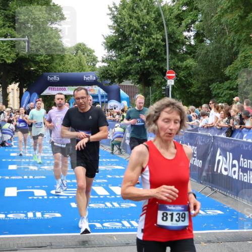 29.06.2025 - hella hamburg halbmarathon Zöllner http://msf.ph/oto/8226717 29.06.2025 10:53:04 Ziel 3059, 3258, 3334, 4121, 4770, 5907, 7509, 7864, 8587, 9093, 9537, 12155, 12367, 12519, 12910, 14791, 15430, 18590, 18720 meine-sportfotos.de