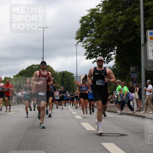 29.06.2025 - hella hamburg halbmarathon Yannick Fuchs http://msf.ph/oto/8226738 29.06.2025 10:46:33 20KM 1098, 1257, 1657, 2111, 2444, 2814, 3258, 3715, 3952, 4121, 4557, 4558, 4837, 5116, 5169, 5194, 5378, 5399, 6164, 6561, 6562, 7130, 7178, 7312, 7475, 7896, 8139, 8172, 8316, 8720, 8977, 9145, 9876, 10529, 10811, 11459, 12135, 12519, 13211, 13301, 13327, 14198, 14286, 14791, 15001, 15144, 15275, 15427, 15446, 15506, 15690, 16320, 16929, 17130, 17198, 17773, 18331 meine-sportfotos.de