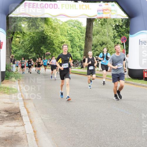 29.06.2025 - hella hamburg halbmarathon MichiJ http://msf.ph/oto/8226789 29.06.2025 10:49:12 Zwischen KM18-KM19 1432, 5763, 7250, 8176, 8624, 17955, 18581 meine-sportfotos.de