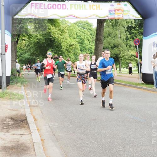29.06.2025 - hella hamburg halbmarathon MichiJ http://msf.ph/oto/8226802 29.06.2025 10:25:42 Zwischen KM18-KM19 2196, 3790, 8084, 14075, 14459, 17024, 17658, 18038, 18062, 18733 meine-sportfotos.de