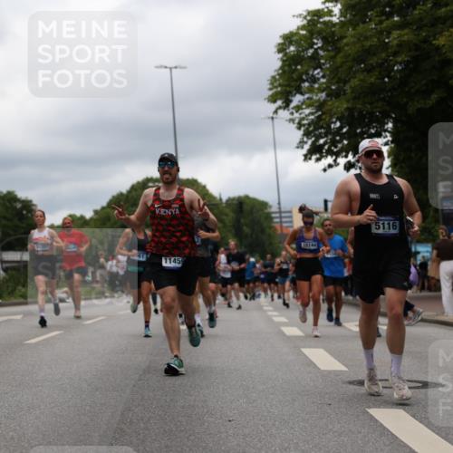 29.06.2025 - hella hamburg halbmarathon Yannick Fuchs http://msf.ph/oto/8226816 29.06.2025 10:46:33 20KM 1098, 1257, 1657, 2111, 2444, 2814, 3258, 3715, 3952, 4121, 4557, 4558, 4837, 5116, 5169, 5194, 5378, 5399, 6164, 6561, 6562, 7130, 7178, 7312, 7475, 7896, 8139, 8172, 8316, 8720, 8977, 9145, 9876, 10529, 10811, 11459, 12135, 12519, 13211, 13301, 13327, 14198, 14286, 14791, 15001, 15144, 15275, 15427, 15446, 15506, 15690, 16320, 16929, 17130, 17198, 17773, 18331 meine-sportfotos.de