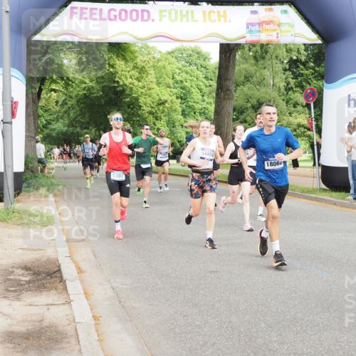 29.06.2025 - hella hamburg halbmarathon MichiJ http://msf.ph/oto/8226850 29.06.2025 10:25:43 Zwischen KM18-KM19 2196, 3790, 5092, 5307, 8084, 14075, 14459, 17024, 17658, 18038, 18062, 18733 meine-sportfotos.de