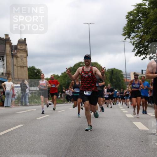 29.06.2025 - hella hamburg halbmarathon Yannick Fuchs http://msf.ph/oto/8226864 29.06.2025 10:46:33 20KM 1098, 1257, 1657, 2111, 2444, 2814, 3258, 3715, 3952, 4121, 4557, 4558, 4837, 5116, 5169, 5194, 5378, 5399, 6164, 6561, 6562, 7130, 7178, 7312, 7475, 7896, 8139, 8172, 8316, 8720, 8977, 9145, 9876, 10529, 10811, 11459, 12135, 12519, 13211, 13301, 13327, 14198, 14286, 14791, 15001, 15144, 15275, 15427, 15446, 15506, 15690, 16320, 16929, 17130, 17198, 17773, 18331 meine-sportfotos.de