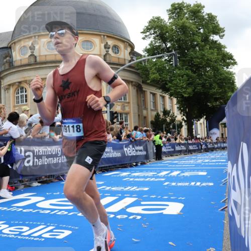 29.06.2025 - hella hamburg halbmarathon Strokosch-Dieckow http://msf.ph/oto/8226933 29.06.2025 10:31:29 Ziel 5660, 7793, 12681, 19118 meine-sportfotos.de
