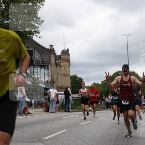 29.06.2025 - hella hamburg halbmarathon Yannick Fuchs http://msf.ph/oto/8226936 29.06.2025 10:46:34 20KM 1098, 1257, 1657, 2111, 2444, 2814, 3258, 3715, 3952, 4121, 4557, 4558, 4837, 5116, 5169, 5194, 5378, 5399, 6164, 6561, 6562, 7130, 7178, 7312, 7475, 7896, 8139, 8172, 8316, 8720, 8977, 9145, 10529, 10811, 11459, 12135, 12519, 13211, 13301, 13327, 14198, 14286, 14791, 15001, 15144, 15275, 15427, 15446, 15506, 15690, 16320, 16929, 17130, 17198, 17773, 18331 meine-sportfotos.de