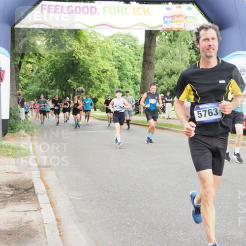 29.06.2025 - hella hamburg halbmarathon MichiJ http://msf.ph/oto/8226939 29.06.2025 10:49:14 Zwischen KM18-KM19 1432, 5763, 7250, 8624, 11771, 17955, 18452, 18581 meine-sportfotos.de