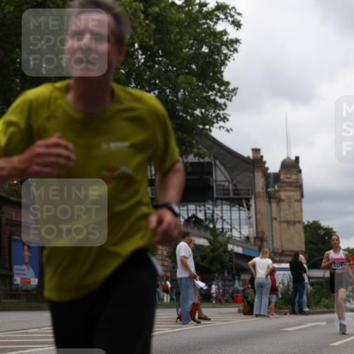 29.06.2025 - hella hamburg halbmarathon Yannick Fuchs http://msf.ph/oto/8226991 29.06.2025 10:46:34 20KM 1098, 1257, 1657, 2111, 2444, 2814, 3258, 3715, 3952, 4121, 4557, 4558, 4837, 5116, 5169, 5194, 5378, 5399, 6164, 6561, 6562, 7130, 7178, 7312, 7475, 7896, 8139, 8172, 8316, 8720, 8977, 9145, 10529, 10811, 11459, 12135, 12519, 13211, 13301, 13327, 14198, 14286, 14791, 15001, 15144, 15275, 15427, 15446, 15506, 15690, 16320, 16929, 17130, 17198, 17773, 18331 meine-sportfotos.de