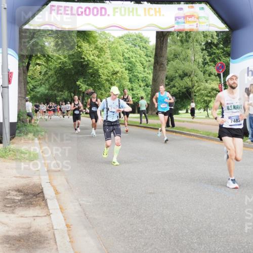 29.06.2025 - hella hamburg halbmarathon MichiJ http://msf.ph/oto/8227072 29.06.2025 10:25:46 Zwischen KM18-KM19 2196, 3790, 5092, 5307, 7482, 9178, 14459, 17024, 17658, 18062 meine-sportfotos.de