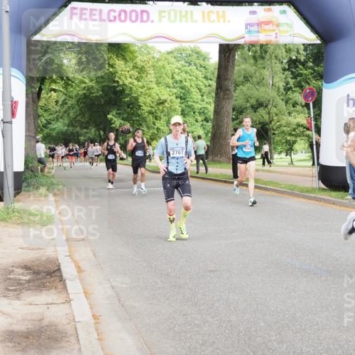 29.06.2025 - hella hamburg halbmarathon MichiJ http://msf.ph/oto/8227106 29.06.2025 10:25:46 Zwischen KM18-KM19 2196, 3790, 5092, 5307, 7482, 9178, 14459, 17024, 17658, 18062 meine-sportfotos.de