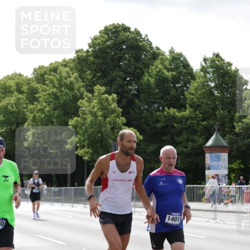 29.06.2025 - hella hamburg halbmarathon Jannik Wohlers http://msf.ph/oto/8227162 29.06.2025 10:27:48 Lombardsbrücke 3445, 5369, 5604, 6632, 7667, 8215, 8327, 9653, 9654, 11692, 12780, 12842, 13045, 13296, 13568, 13678, 14017, 14155, 15123, 15608, 18256 meine-sportfotos.de