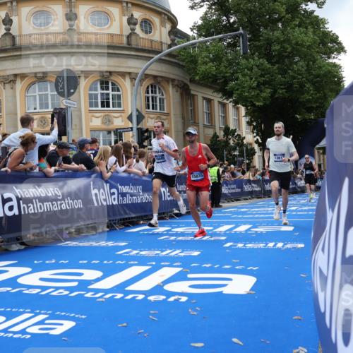 29.06.2025 - hella hamburg halbmarathon Strokosch-Dieckow http://msf.ph/oto/8227181 29.06.2025 10:31:40 Ziel 5187, 7793, 13606, 13617, 15835, 18102 meine-sportfotos.de