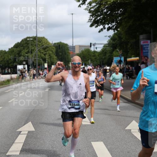 29.06.2025 - hella hamburg halbmarathon Yannick Fuchs http://msf.ph/oto/8227200 29.06.2025 10:33:32 20KM 1164, 1445, 1803, 2719, 2980, 3136, 3783, 4359, 6682, 6686, 8450, 8958, 9403, 10218, 11055, 11281, 11282, 11447, 11619, 12137, 12772, 13137, 13800, 14093, 14905, 15257, 15372, 15561, 15866, 15873, 15965, 16280, 17646, 18188, 18734, 19004, 19151 meine-sportfotos.de