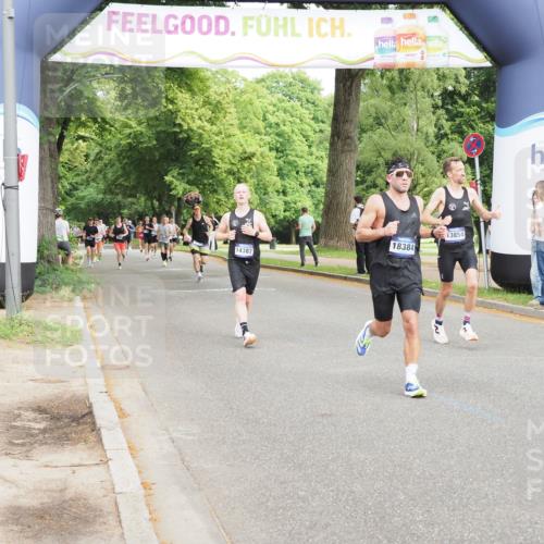 29.06.2025 - hella hamburg halbmarathon MichiJ http://msf.ph/oto/8227280 29.06.2025 10:25:49 Zwischen KM18-KM19 2767, 3790, 5003, 5092, 5307, 7482, 9178, 14459, 17024, 17658, 18384 meine-sportfotos.de