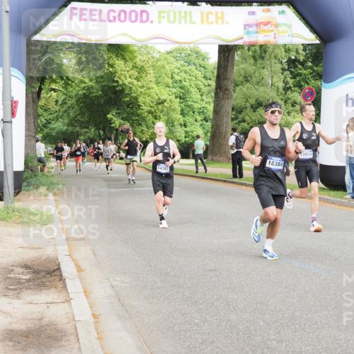 29.06.2025 - hella hamburg halbmarathon MichiJ http://msf.ph/oto/8227297 29.06.2025 10:25:49 Zwischen KM18-KM19 2767, 3790, 5003, 5092, 5307, 7482, 9178, 14459, 17024, 17658, 18384 meine-sportfotos.de