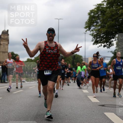 29.06.2025 - hella hamburg halbmarathon Yannick Fuchs http://msf.ph/oto/8227371 29.06.2025 10:46:34 20KM 1098, 1257, 1657, 2111, 2444, 2814, 3258, 3715, 3952, 4121, 4557, 4558, 4837, 5116, 5169, 5194, 5378, 5399, 6164, 6561, 6562, 7130, 7178, 7312, 7475, 7896, 8139, 8172, 8316, 8720, 8977, 9145, 10529, 10811, 11459, 12135, 12519, 13211, 13301, 13327, 14198, 14286, 14791, 15001, 15144, 15275, 15427, 15446, 15506, 15690, 16320, 16929, 17130, 17198, 17773, 18331 meine-sportfotos.de