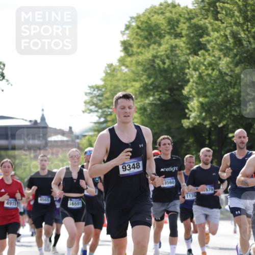 29.06.2025 - hella hamburg halbmarathon Jannik Wohlers http://msf.ph/oto/8227417 29.06.2025 09:51:52 Lombardsbrücke 1057, 1139, 1468, 1604, 1631, 1763, 3305, 3618, 3852, 4565, 4871, 4915, 5231, 5336, 5690, 6373, 6711, 7710, 8564, 9348, 9444, 9547, 9659, 10493, 10741, 11062, 11495, 11679, 11821, 12772, xxx, 13269, 13728, 14449, 14462, 15233, 15270, 15309, 16547, 16591, 16592, 17159, 17637, 17926, 18489, 18560, 18659, 18829, 18878, 18987, 19009 meine-sportfotos.de