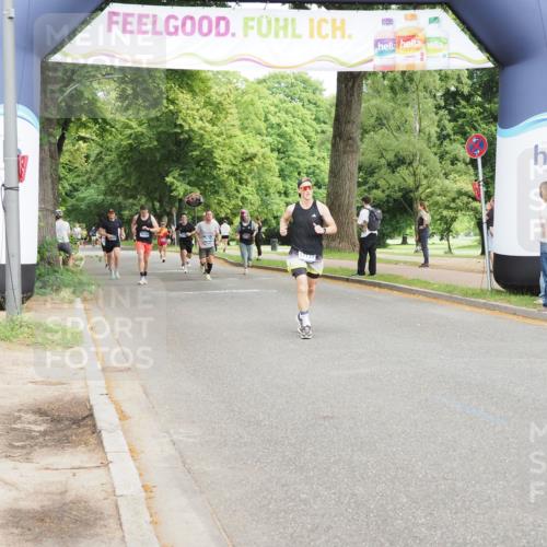 29.06.2025 - hella hamburg halbmarathon MichiJ http://msf.ph/oto/8227475 29.06.2025 10:25:53 Zwischen KM18-KM19 2767, 5003, 7482, 9178, 13854, 14387, 17137, 18384 meine-sportfotos.de