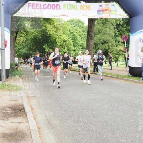 29.06.2025 - hella hamburg halbmarathon MichiJ http://msf.ph/oto/8227661 29.06.2025 10:25:56 Zwischen KM18-KM19 13854, 14387, 17137, 18159, 18384 meine-sportfotos.de