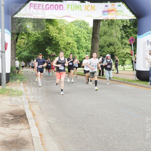 29.06.2025 - hella hamburg halbmarathon MichiJ http://msf.ph/oto/8227668 29.06.2025 10:25:56 Zwischen KM18-KM19 13854, 14387, 17137, 18159, 18384 meine-sportfotos.de