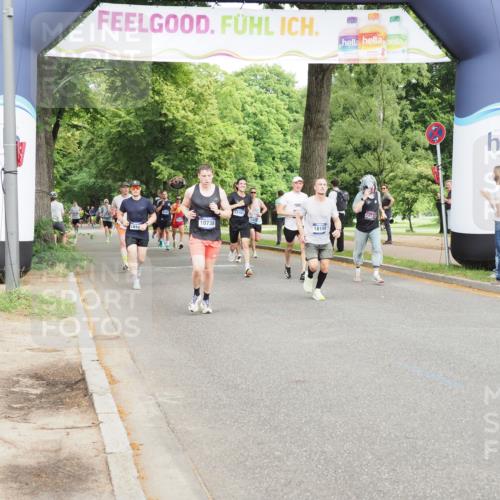 29.06.2025 - hella hamburg halbmarathon MichiJ http://msf.ph/oto/8227680 29.06.2025 10:25:56 Zwischen KM18-KM19 13854, 14387, 17137, 18159, 18384 meine-sportfotos.de