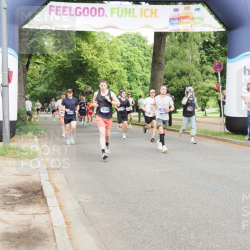 29.06.2025 - hella hamburg halbmarathon MichiJ http://msf.ph/oto/8227691 29.06.2025 10:25:56 Zwischen KM18-KM19 13854, 14387, 17137, 18159, 18384 meine-sportfotos.de