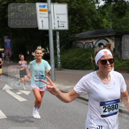 29.06.2025 - hella hamburg halbmarathon Yannick Fuchs http://msf.ph/oto/8227737 29.06.2025 10:33:35 20KM 1164, 1445, 1803, 2719, 2980, 3136, 3783, 4359, 6037, 6682, 6686, 6687, 8450, 8958, 9403, 10218, 11055, 11281, 11282, 11447, 11619, 12137, 12772, 13137, 13729, 13800, 14093, 14905, 15257, 15561, 15866, 15873, 15965, 16820, 17646, 18188, 18547, 18734, 19004, 19151 meine-sportfotos.de