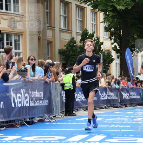 29.06.2025 - hella hamburg halbmarathon Strokosch-Dieckow http://msf.ph/oto/8227741 29.06.2025 10:31:52 Ziel 3935, 4129, 4698, 5187, 6619, 10927, 11199, 11929 meine-sportfotos.de