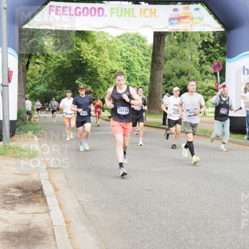 29.06.2025 - hella hamburg halbmarathon MichiJ http://msf.ph/oto/8227785 29.06.2025 10:25:57 Zwischen KM18-KM19 6095, 10738, 13854, 14387, 16523, 17137, 18159 meine-sportfotos.de