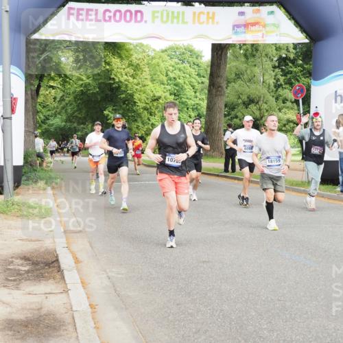 29.06.2025 - hella hamburg halbmarathon MichiJ http://msf.ph/oto/8227795 29.06.2025 10:25:57 Zwischen KM18-KM19 6095, 10738, 13854, 14387, 16523, 17137, 18159 meine-sportfotos.de