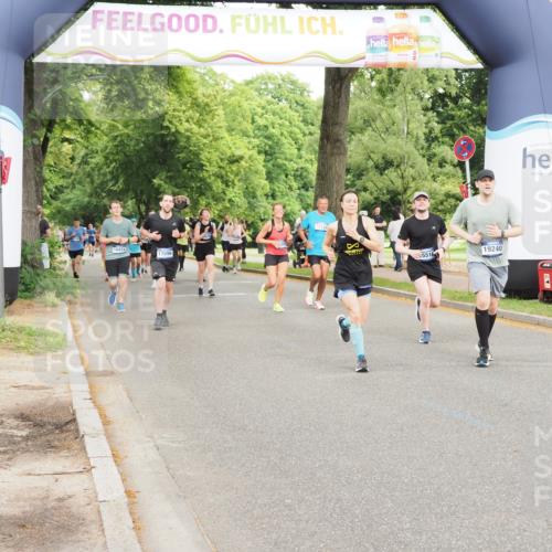 29.06.2025 - hella hamburg halbmarathon MichiJ http://msf.ph/oto/8227817 29.06.2025 10:49:18 Zwischen KM18-KM19 1377, 1432, 7250, 10128, 11771, 15516, 16424, 18355, 18452, 19240 meine-sportfotos.de