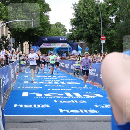 29.06.2025 - hella hamburg halbmarathon Zöllner http://msf.ph/oto/8227951 29.06.2025 10:53:16 Ziel 2111, 7383, 8273, 8361, 9142, 12875, 15179, 16929, 16986 meine-sportfotos.de