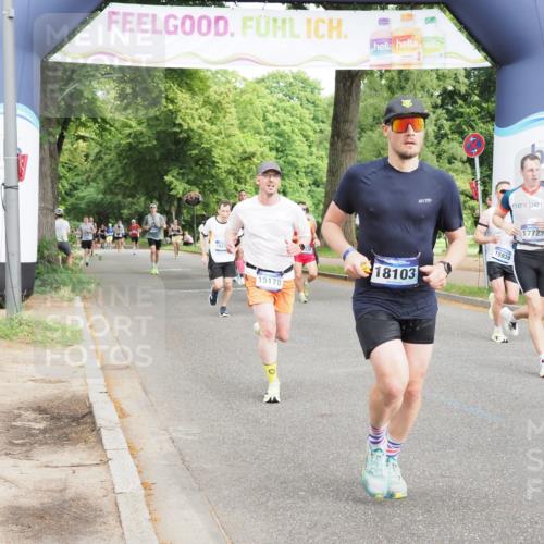 29.06.2025 - hella hamburg halbmarathon MichiJ http://msf.ph/oto/8227980 29.06.2025 10:26:00 Zwischen KM18-KM19 6095, 10738, 15178, 15939, 16523, 17137, 17192, 17723, 18103, 18159 meine-sportfotos.de