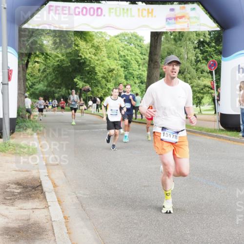 29.06.2025 - hella hamburg halbmarathon MichiJ http://msf.ph/oto/8228048 29.06.2025 10:26:00 Zwischen KM18-KM19 6095, 10738, 15178, 15939, 16523, 17137, 17192, 17723, 18103, 18159 meine-sportfotos.de