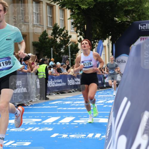 29.06.2025 - hella hamburg halbmarathon Strokosch-Dieckow http://msf.ph/oto/8228101 29.06.2025 10:32:00 Ziel 1407, 1686, 4129, 4698, 6619, 10927, 11150, 11199, 11370, 16505, 16736 meine-sportfotos.de