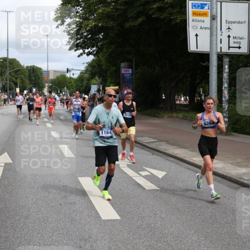 29.06.2025 - hella hamburg halbmarathon Yannick Fuchs http://msf.ph/oto/8228118 29.06.2025 10:33:36 20KM 1164, 1445, 1803, 2980, 3136, 3783, 4359, 6037, 6682, 6686, 6687, 8450, 8958, 9403, 10218, 11055, 11282, 11447, 11619, 12772, 13137, 13729, 13800, 14093, 14905, 15257, 15561, 15866, 15873, 15965, 16656, 16820, 17646, 18188, 18547, 18734, 19004, 19151 meine-sportfotos.de