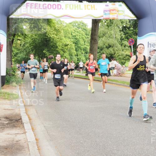 29.06.2025 - hella hamburg halbmarathon MichiJ http://msf.ph/oto/8228120 29.06.2025 10:49:19 Zwischen KM18-KM19 1377, 1432, 7250, 10128, 11771, 15516, 16424, 18355, 18452, 19240 meine-sportfotos.de