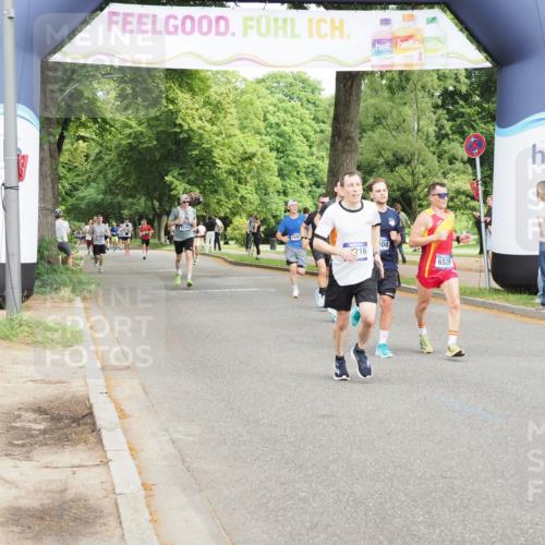 29.06.2025 - hella hamburg halbmarathon MichiJ http://msf.ph/oto/8228124 29.06.2025 10:26:02 Zwischen KM18-KM19 2404, 6095, 6529, 9914, 10680, 10738, 15178, 15939, 16523, 17192, 17723, 18103, 18159, 18216 meine-sportfotos.de
