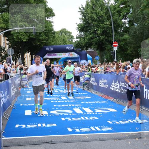 29.06.2025 - hella hamburg halbmarathon Zöllner http://msf.ph/oto/8228141 29.06.2025 10:53:17 Ziel 2074, 2111, 7312, 7383, 8273, 8361, 9142, 12875, 15179, 16929, 16986 meine-sportfotos.de