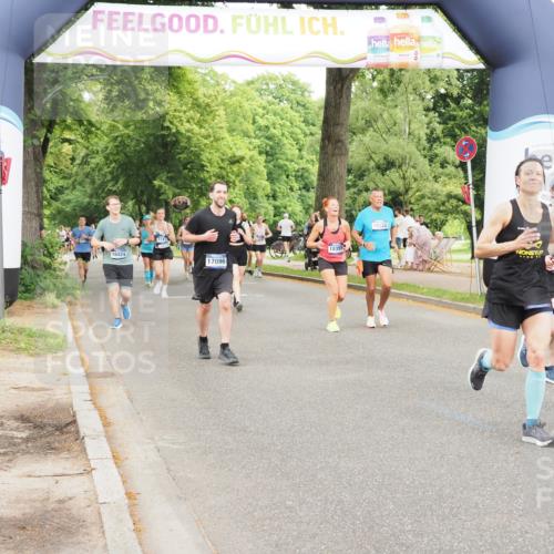 29.06.2025 - hella hamburg halbmarathon MichiJ http://msf.ph/oto/8228162 29.06.2025 10:49:19 Zwischen KM18-KM19 1377, 1432, 7250, 10128, 11771, 15516, 16424, 18355, 18452, 19240 meine-sportfotos.de