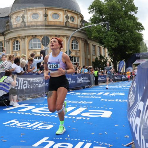 29.06.2025 - hella hamburg halbmarathon Strokosch-Dieckow http://msf.ph/oto/8228189 29.06.2025 10:32:02 Ziel 1407, 1686, 4129, 4698, 6619, 11150, 11199, 11370, 15826, 16505, 16736 meine-sportfotos.de