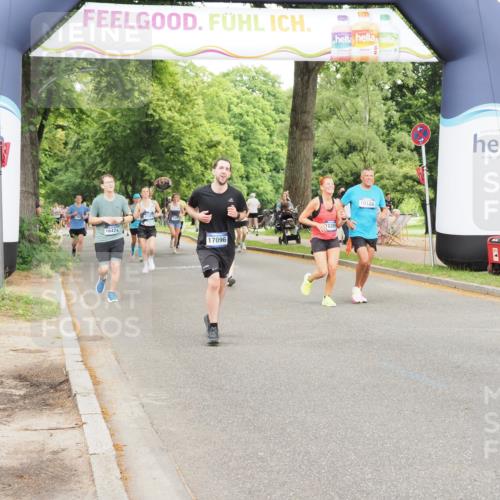 29.06.2025 - hella hamburg halbmarathon MichiJ http://msf.ph/oto/8228216 29.06.2025 10:49:19 Zwischen KM18-KM19 1377, 1432, 7250, 10128, 11771, 15516, 16424, 18355, 18452, 19240 meine-sportfotos.de