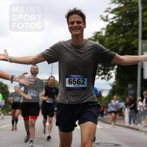 29.06.2025 - hella hamburg halbmarathon Yannick Fuchs http://msf.ph/oto/8228321 29.06.2025 10:46:37 20KM 1098, 1257, 1482, 1657, 2111, 2444, 2814, 3258, 3715, 3952, 4121, 4557, 4558, 4726, 4837, 5116, 5169, 5194, 5378, 5399, 6164, 6561, 6562, 7178, 7312, 7475, 7896, 8172, 8316, 8720, 8955, 9145, 10529, 10811, 11459, 12135, 12519, 13211, 13301, 14198, 14286, 14791, 15001, 15144, 15275, 15446, 15506, 15690, 16320, 16929, 17130, 17198, 17710, 17773, 18331 meine-sportfotos.de