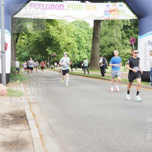 29.06.2025 - hella hamburg halbmarathon MichiJ http://msf.ph/oto/8228327 29.06.2025 10:26:03 Zwischen KM18-KM19 2404, 6095, 6529, 9914, 10680, 10738, 15178, 15261, 15939, 16523, 17192, 17723, 18103, 18159, 18216 meine-sportfotos.de
