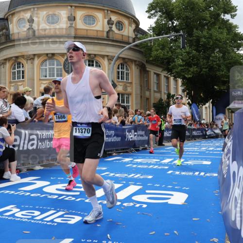 29.06.2025 - hella hamburg halbmarathon Strokosch-Dieckow http://msf.ph/oto/8228384 29.06.2025 10:32:07 Ziel 1407, 1686, 1894, 7272, 11150, 11370, 15826, 16505, 16736 meine-sportfotos.de