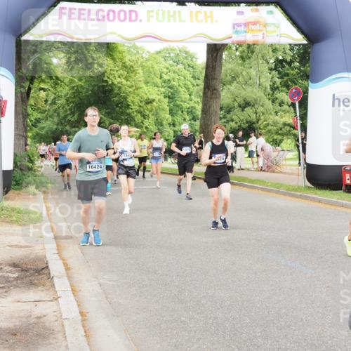 29.06.2025 - hella hamburg halbmarathon MichiJ http://msf.ph/oto/8228448 29.06.2025 10:49:21 Zwischen KM18-KM19 1147, 1377, 3625, 10128, 11771, 15516, 16424, 17096, 18355, 18452, 19240 meine-sportfotos.de