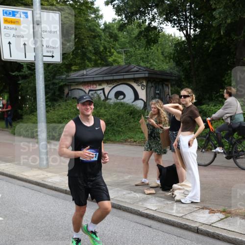 29.06.2025 - hella hamburg halbmarathon Yannick Fuchs http://msf.ph/oto/8228453 29.06.2025 10:33:40 20KM 1164, 1445, 1803, 2980, 3136, 3282, 3783, 4359, 6037, 6682, 6686, 6687, 8450, 8958, 9403, 11055, 11447, 11619, 12772, 13137, 13729, 13800, 14093, 14311, 15013, 15257, 15556, 15561, 15866, 15873, 15965, 16656, 16820, 17646, 18188, 18547, 18734, 19151 meine-sportfotos.de